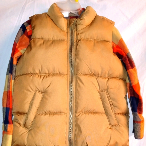 Boys old navy vest and flannel - Picture 1 of 2